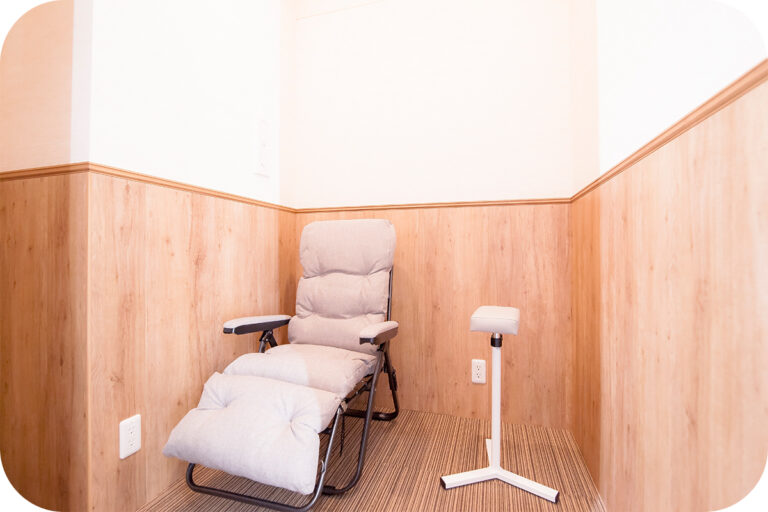 名古屋院の待合室